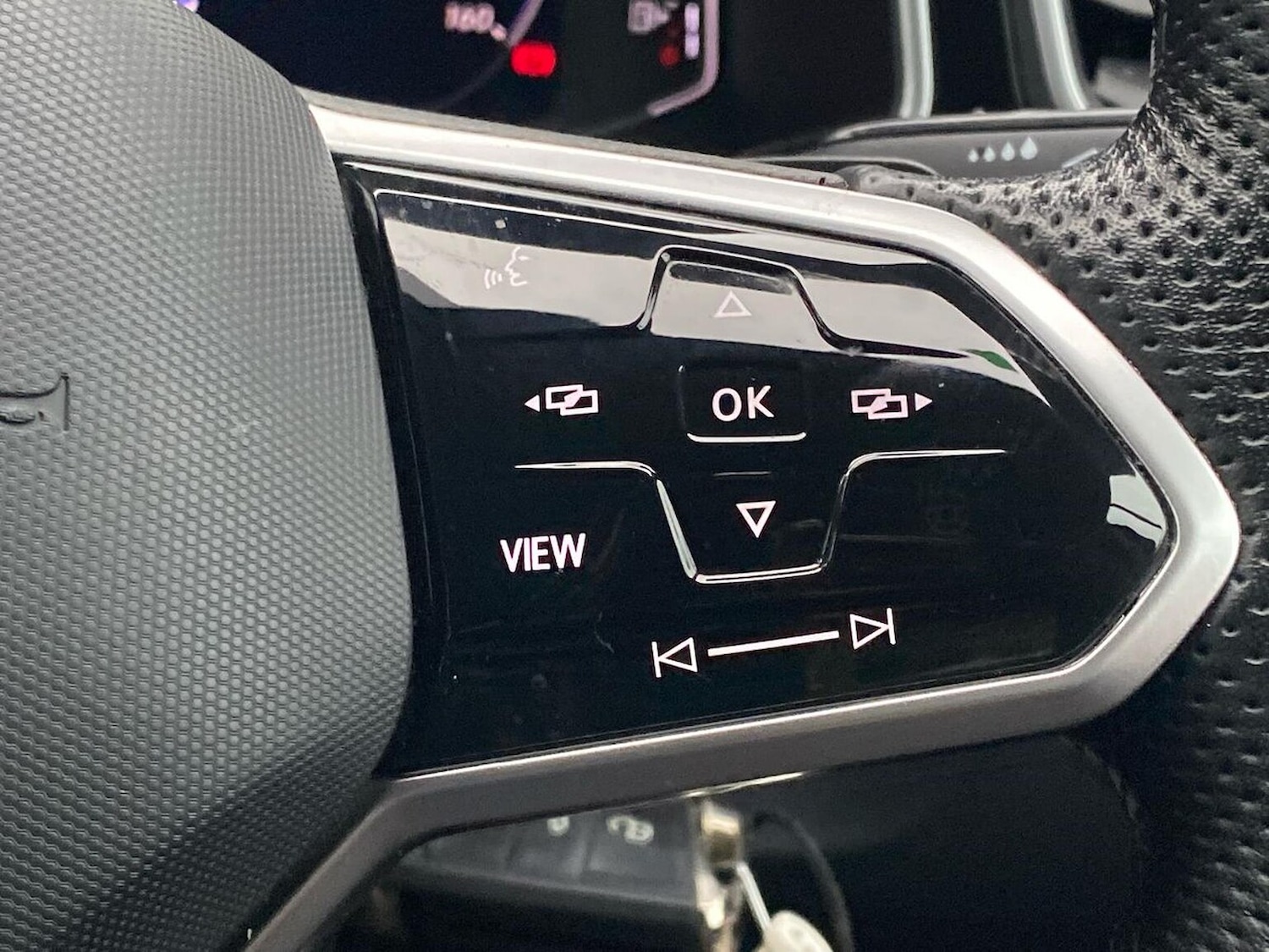 Used Volkswagen T-Roc 2022 for sale - 76455322: Photo 26