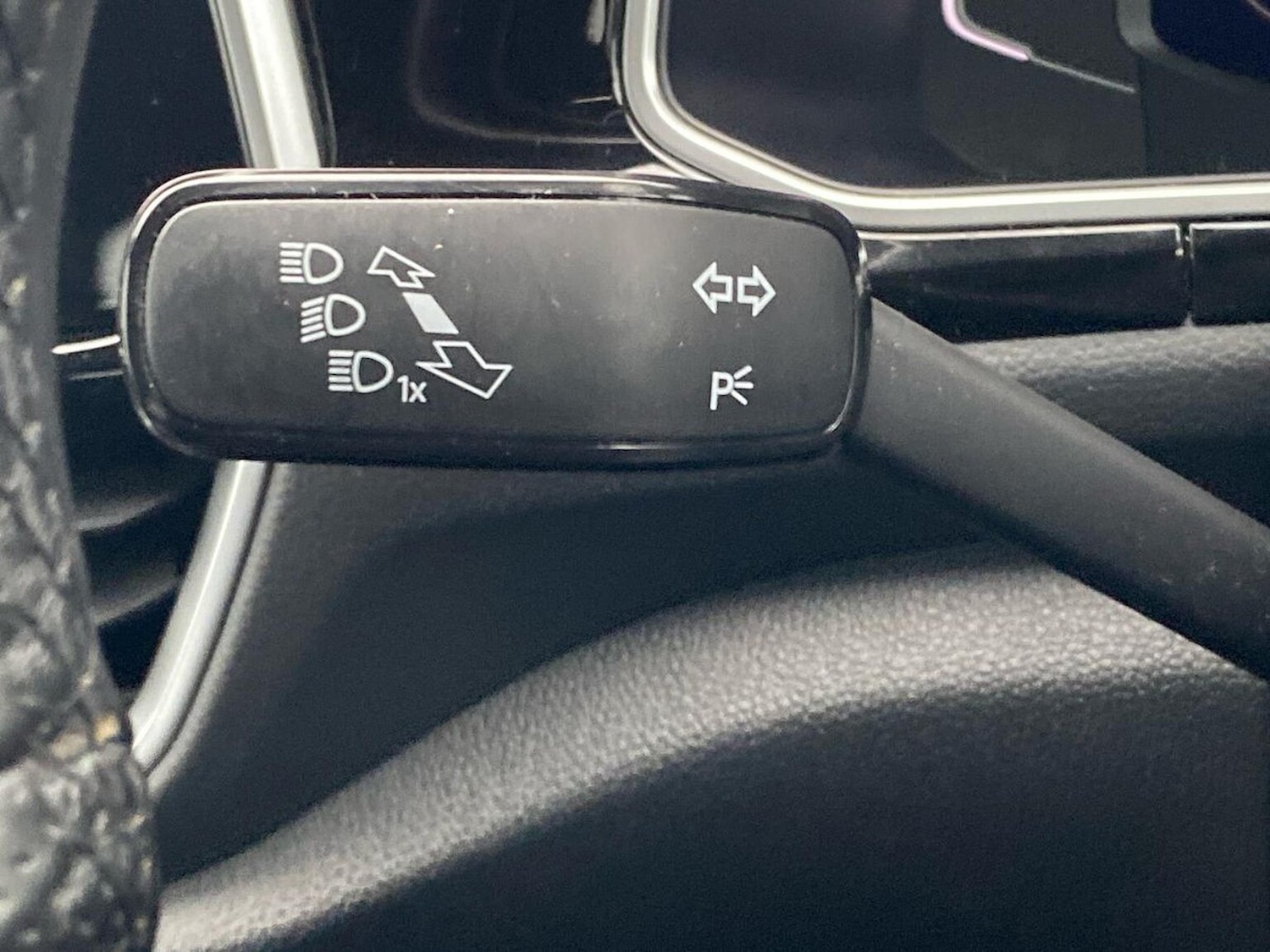 Used Volkswagen T-Roc 2022 for sale - 76455322: Photo 29