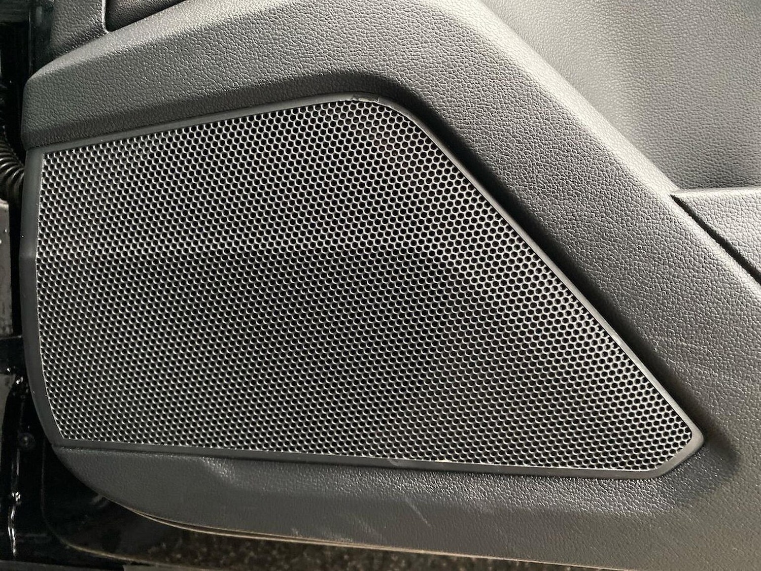 Used Volkswagen T-Roc 2022 for sale - 76455322: Photo 30