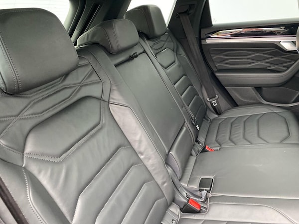 Used Volkswagen Touareg 2022 for sale - 76082526: Photo 16