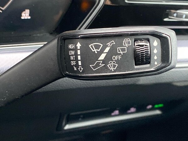Used Volkswagen Touareg 2022 for sale - 76082526: Photo 28