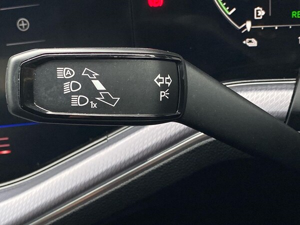 Used Volkswagen Touareg 2022 for sale - 76082526: Photo 29