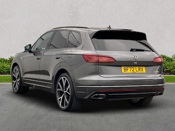 Used Volkswagen Touareg 2022 for sale - 76082526: Photo 2