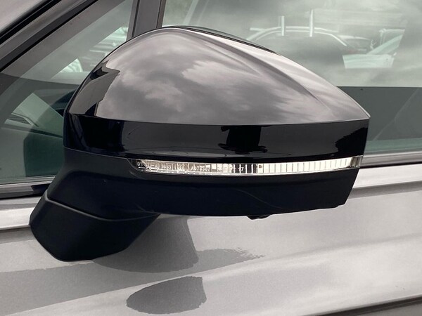 Used Volkswagen Touareg 2022 for sale - 76082526: Photo 38