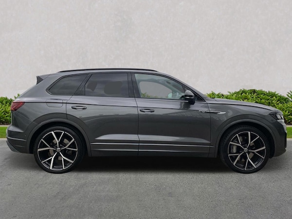 Used Volkswagen Touareg 2022 for sale - 76082526: Photo 3
