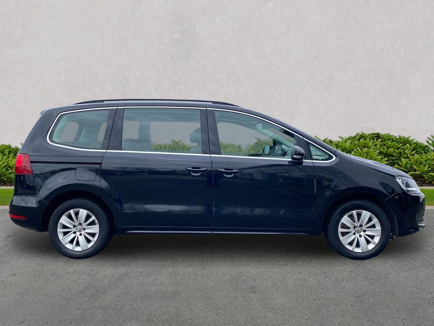 Used Volkswagen Sharan 2013 for sale - 76583214: Photo 3