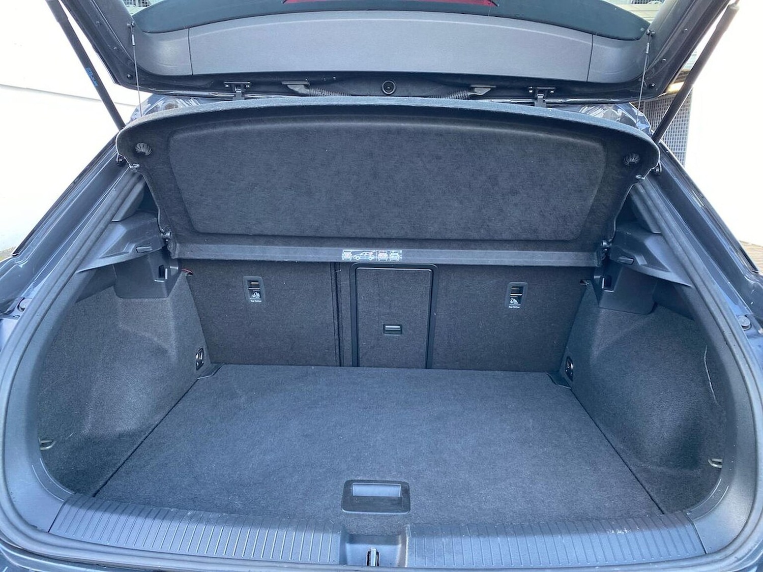 Used Volkswagen T-Roc 2020 for sale - 76794901: Photo 17