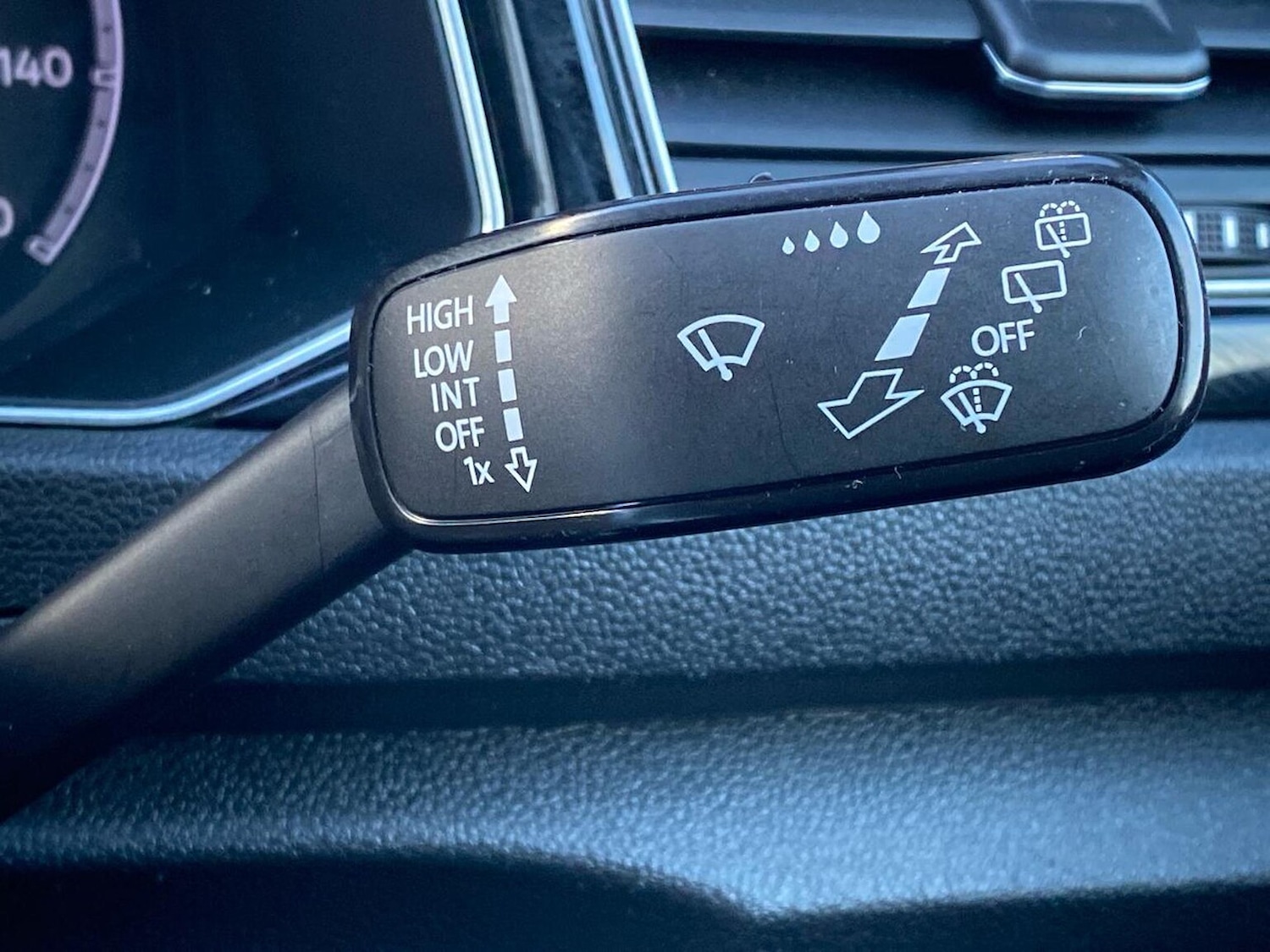 Used Volkswagen T-Roc 2020 for sale - 76794901: Photo 27