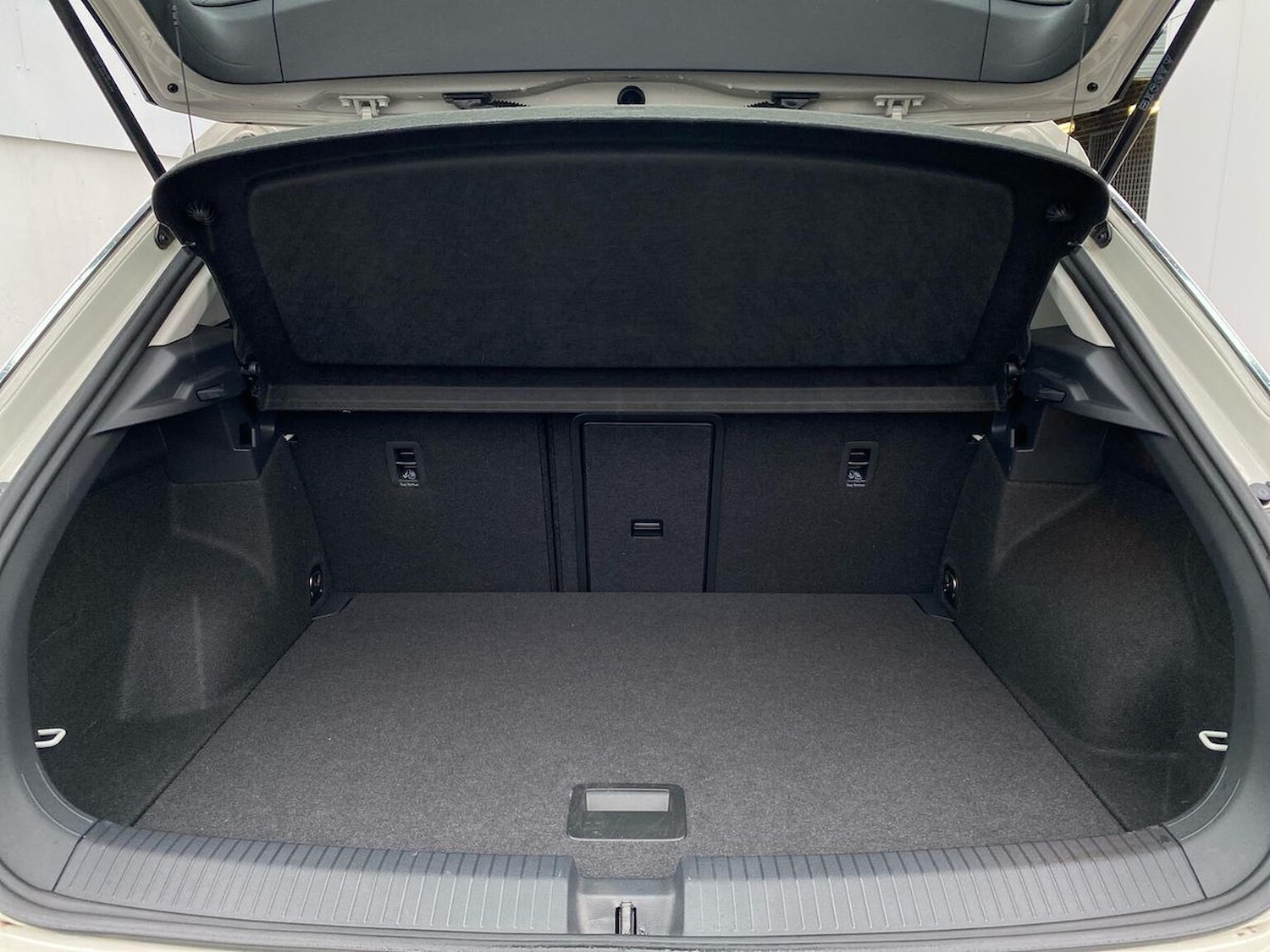 Used Volkswagen T-Roc 2023 for sale - 76821743: Photo 17