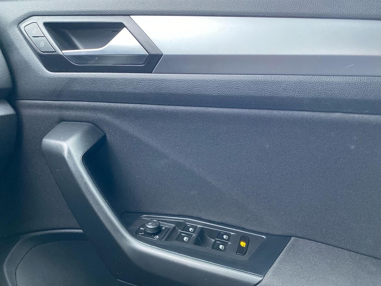 Used Volkswagen T-Roc 2023 for sale - 76821743: Photo 21