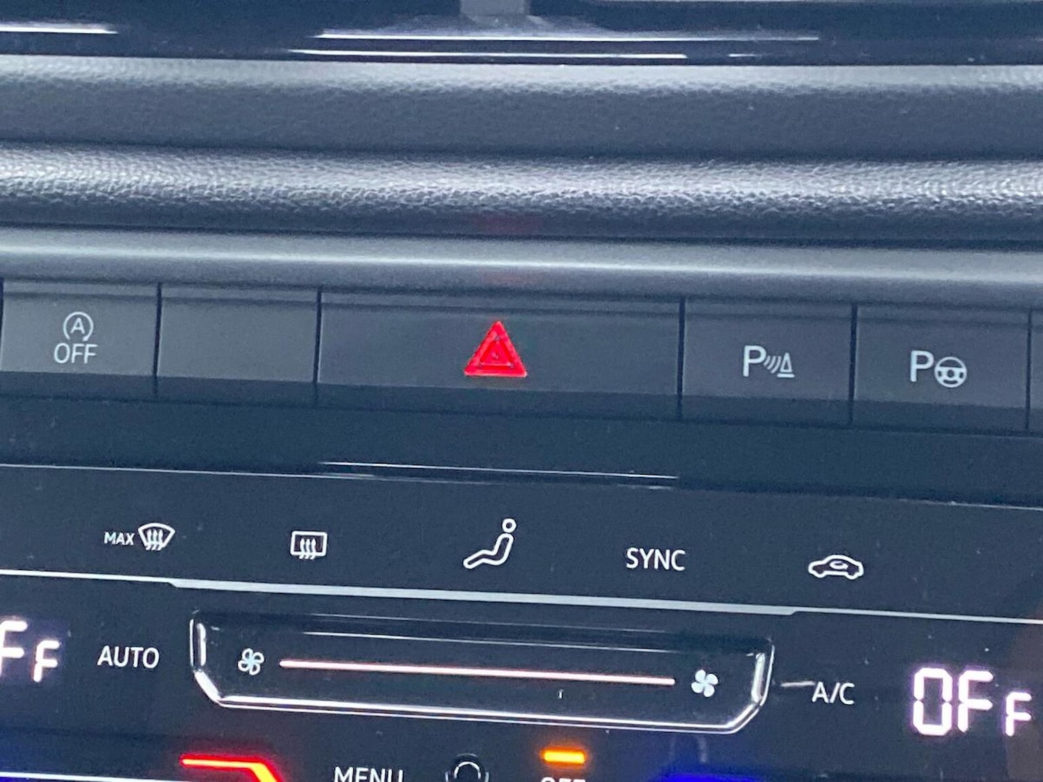 Used Volkswagen T-Roc 2023 for sale - 76821743: Photo 22