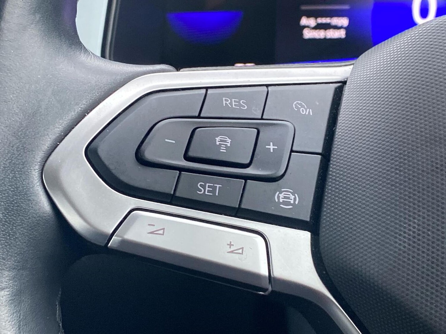 Used Volkswagen T-Roc 2023 for sale - 76821743: Photo 26