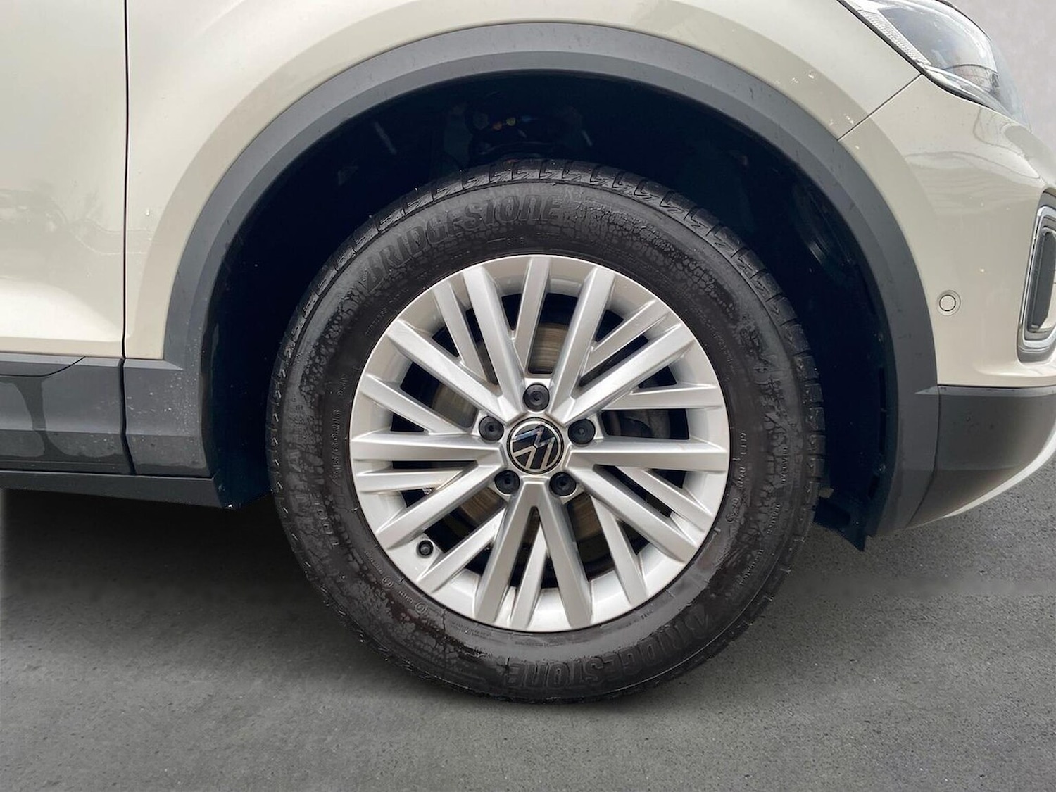 Used Volkswagen T-Roc 2023 for sale - 76821743: Photo 6