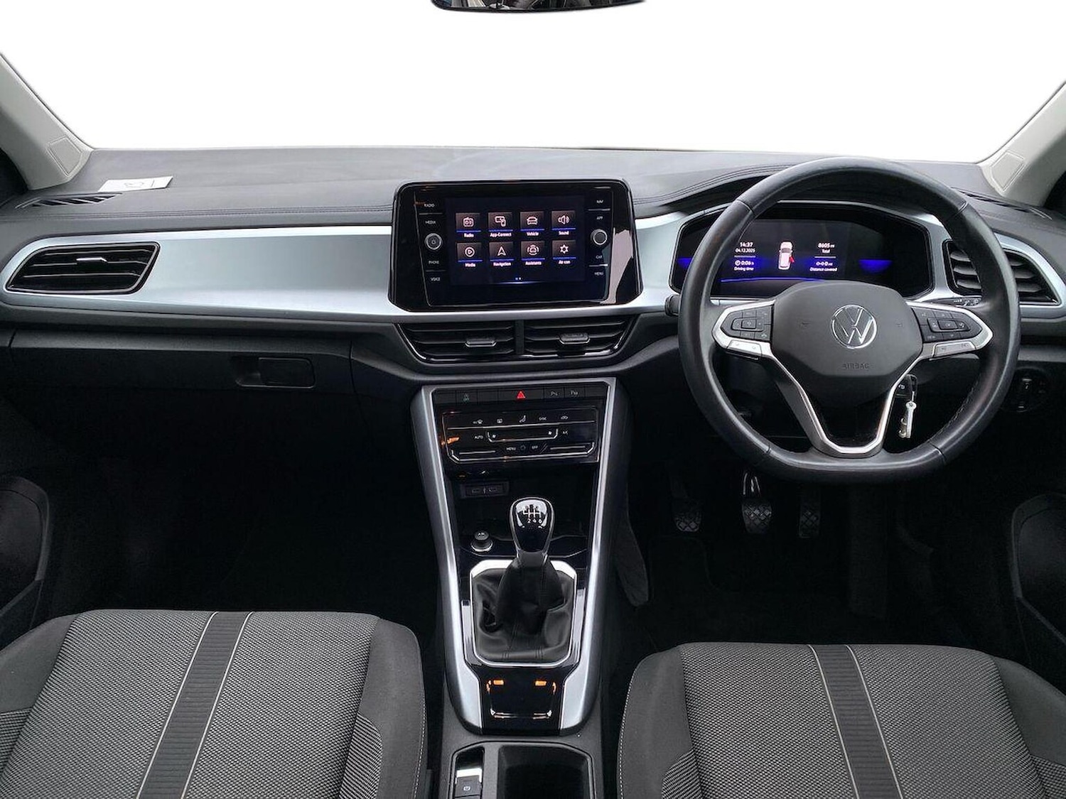 Used Volkswagen T-Roc 2023 for sale - 76821743: Photo 8