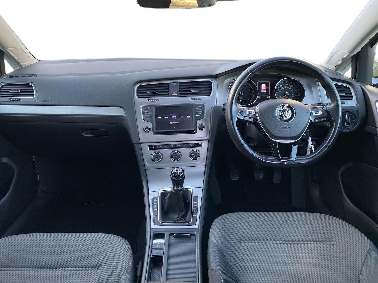 Used Volkswagen Golf 2016 for sale - 76504958: Photo 8