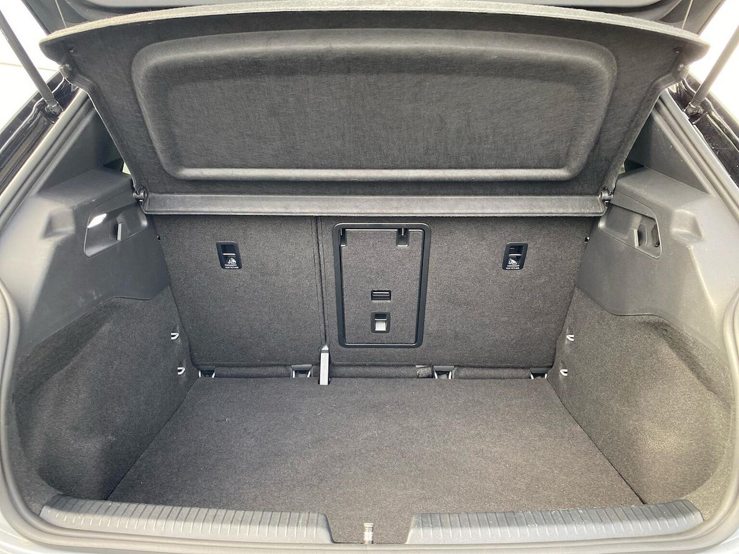 Used Volkswagen ID.3 2023 for sale - 76628205: Photo 17