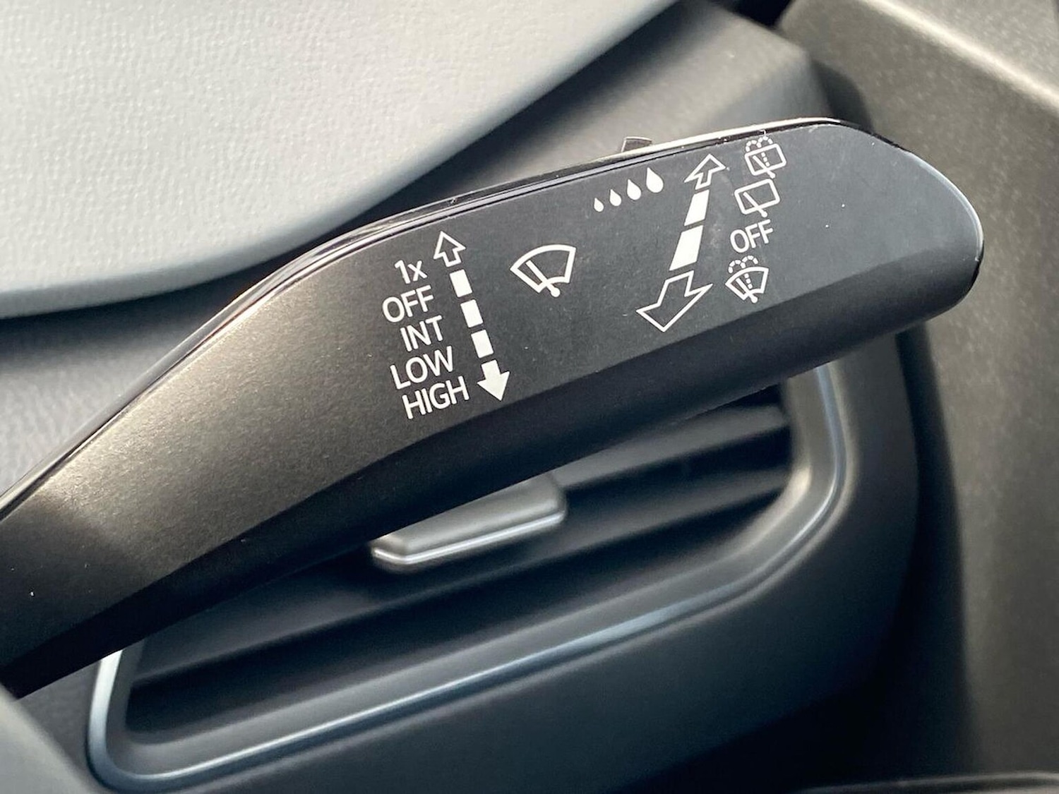 Used Volkswagen ID.3 2023 for sale - 76628205: Photo 28