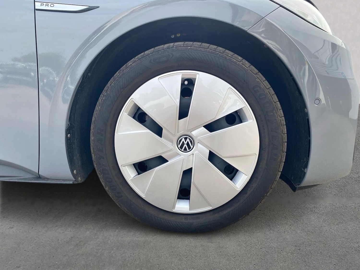 Used Volkswagen ID.3 2023 for sale - 76628205: Photo 6