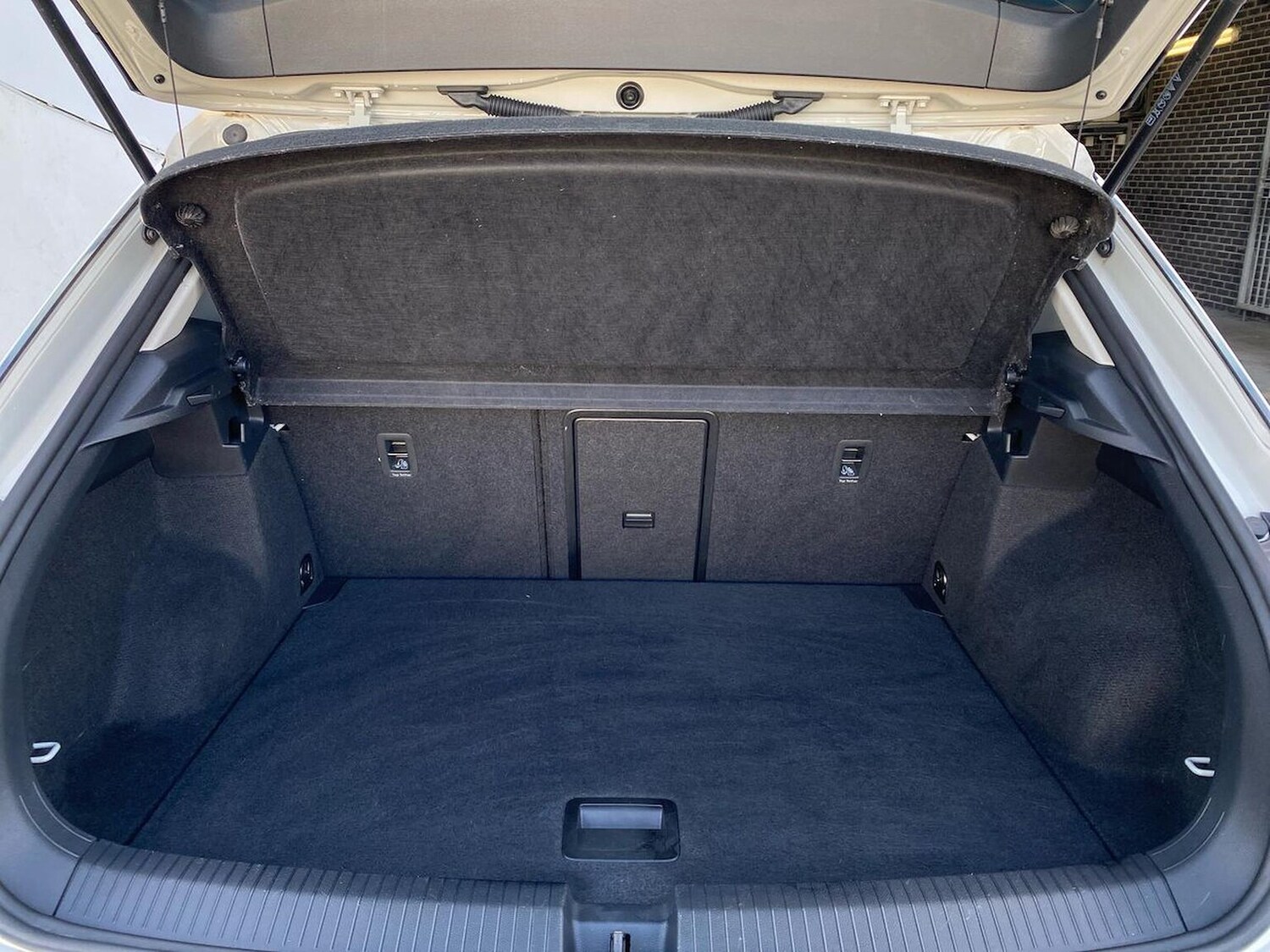 Used Volkswagen T-Roc 2023 for sale - 78195923: Photo 17