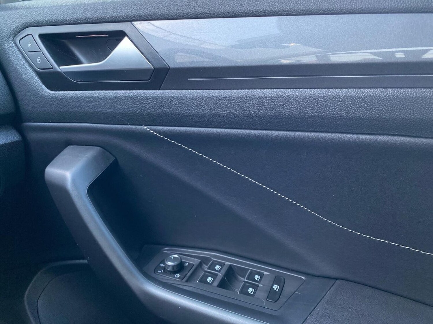 Used Volkswagen T-Roc 2023 for sale - 78195923: Photo 21