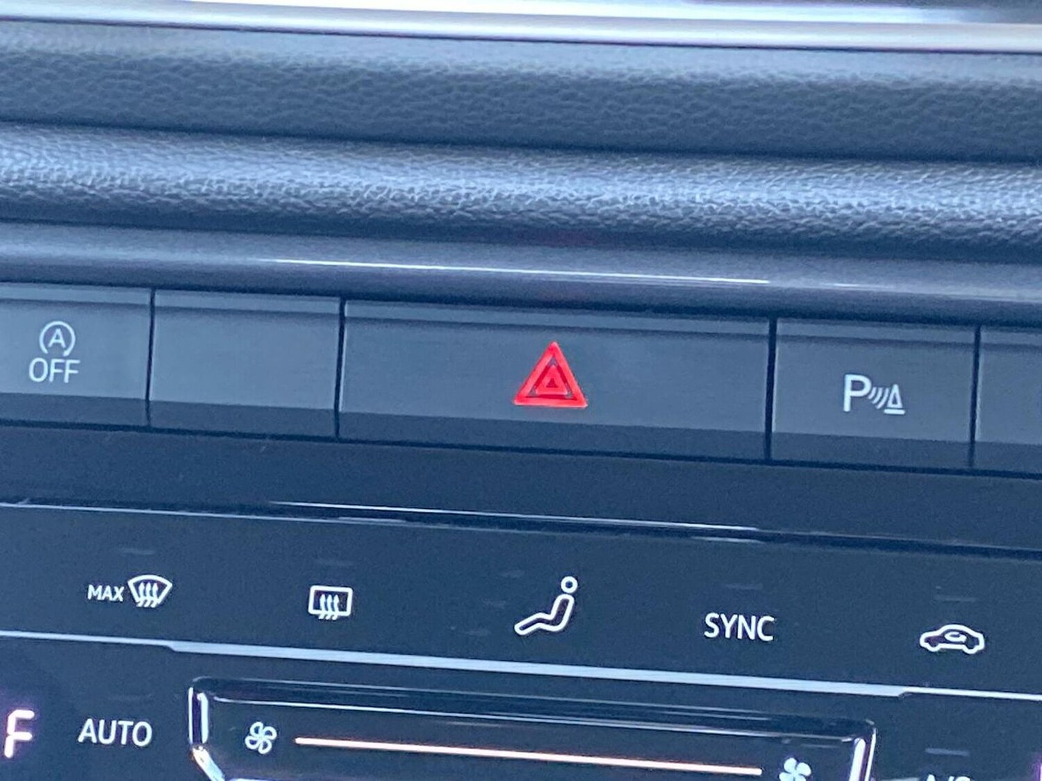 Used Volkswagen T-Roc 2023 for sale - 78195923: Photo 22