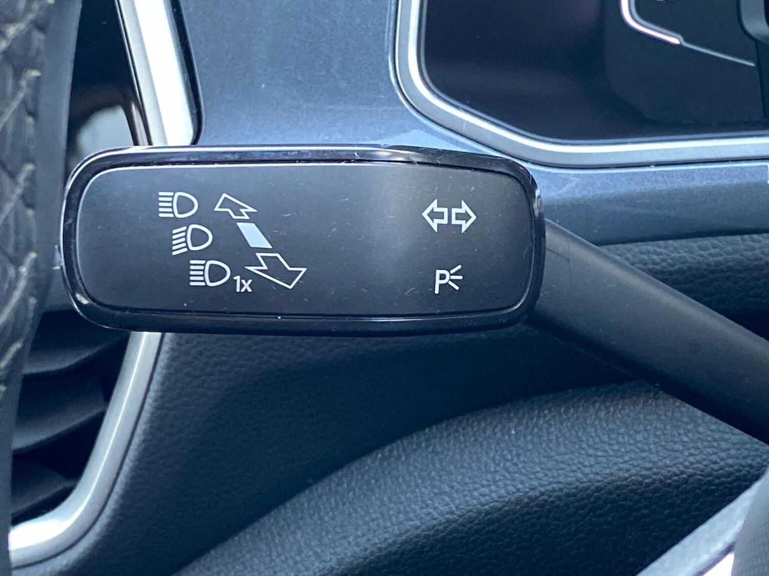 Used Volkswagen T-Roc 2023 for sale - 78195923: Photo 29