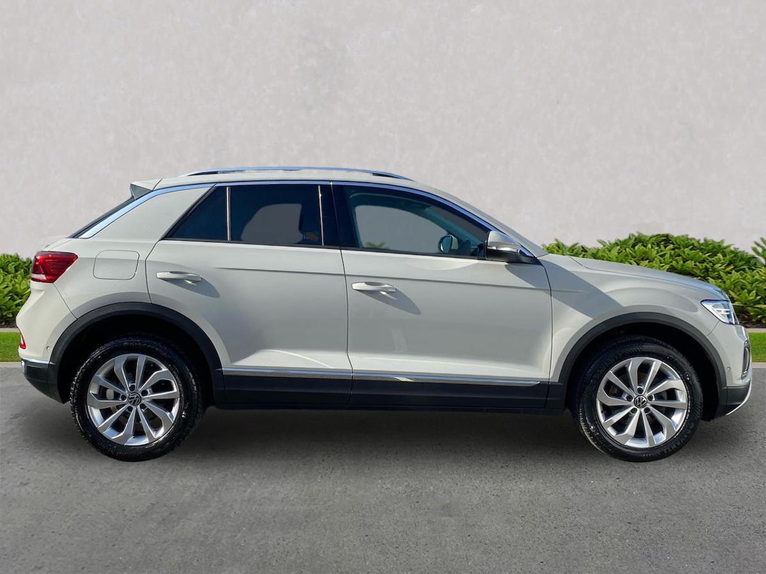 Used Volkswagen T-Roc 2023 for sale - 78195923: Photo 3