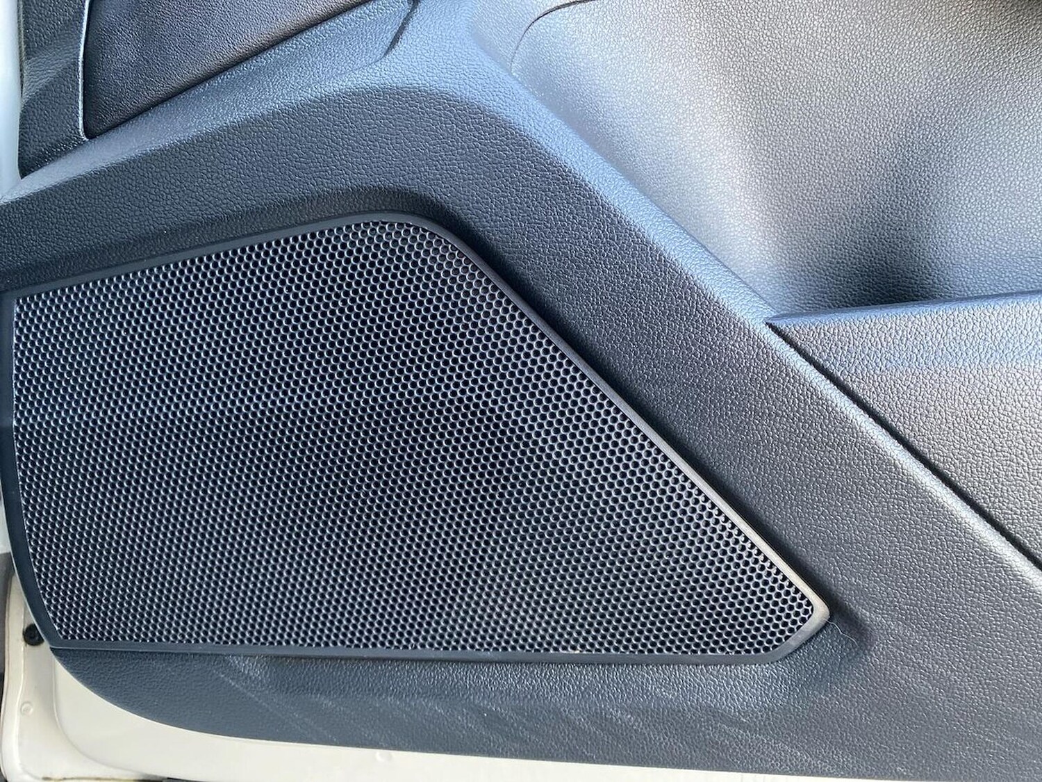 Used Volkswagen T-Roc 2023 for sale - 78195923: Photo 30