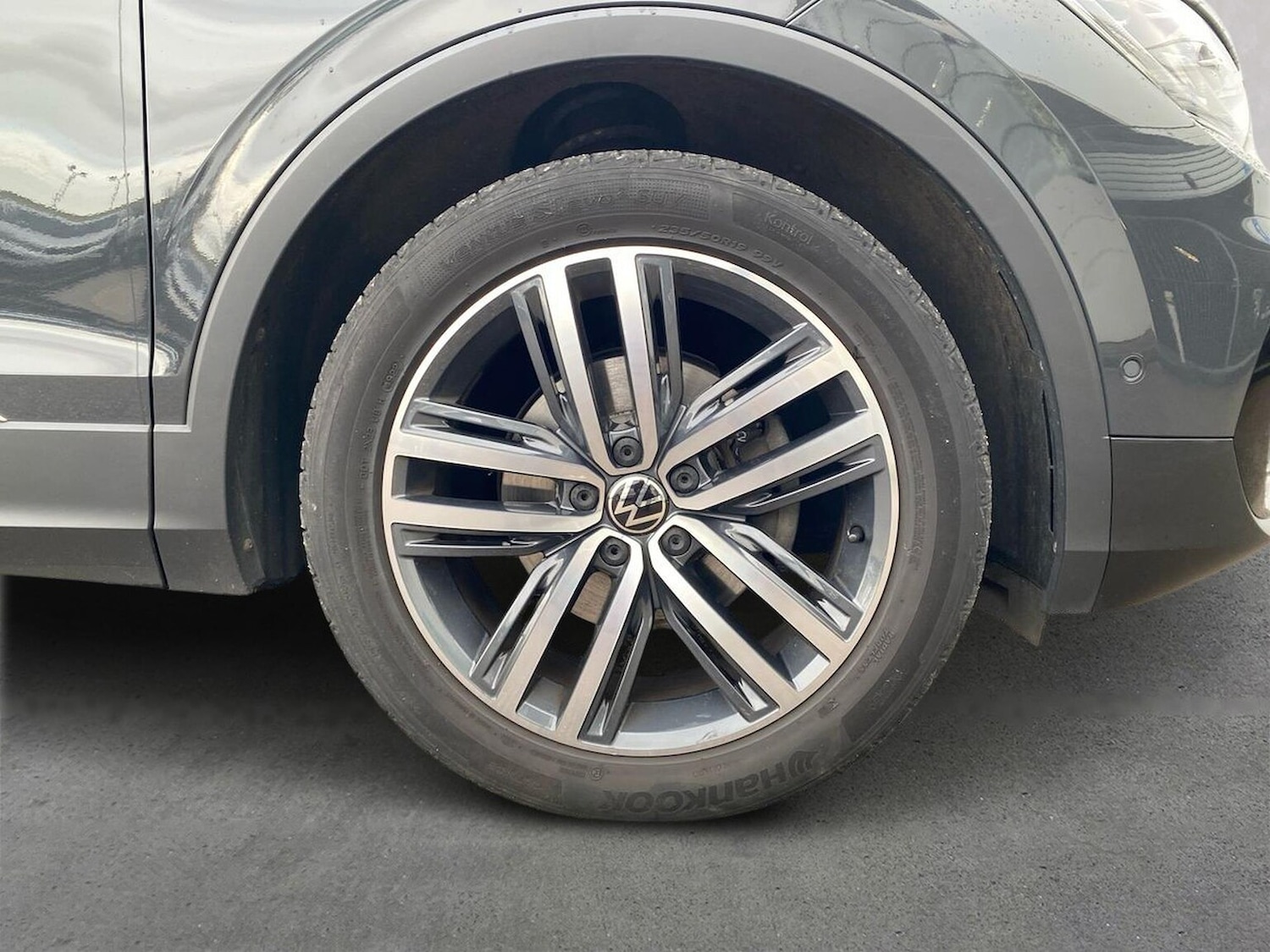 Used Volkswagen Tiguan 2021 for sale - 77715395: Photo 6