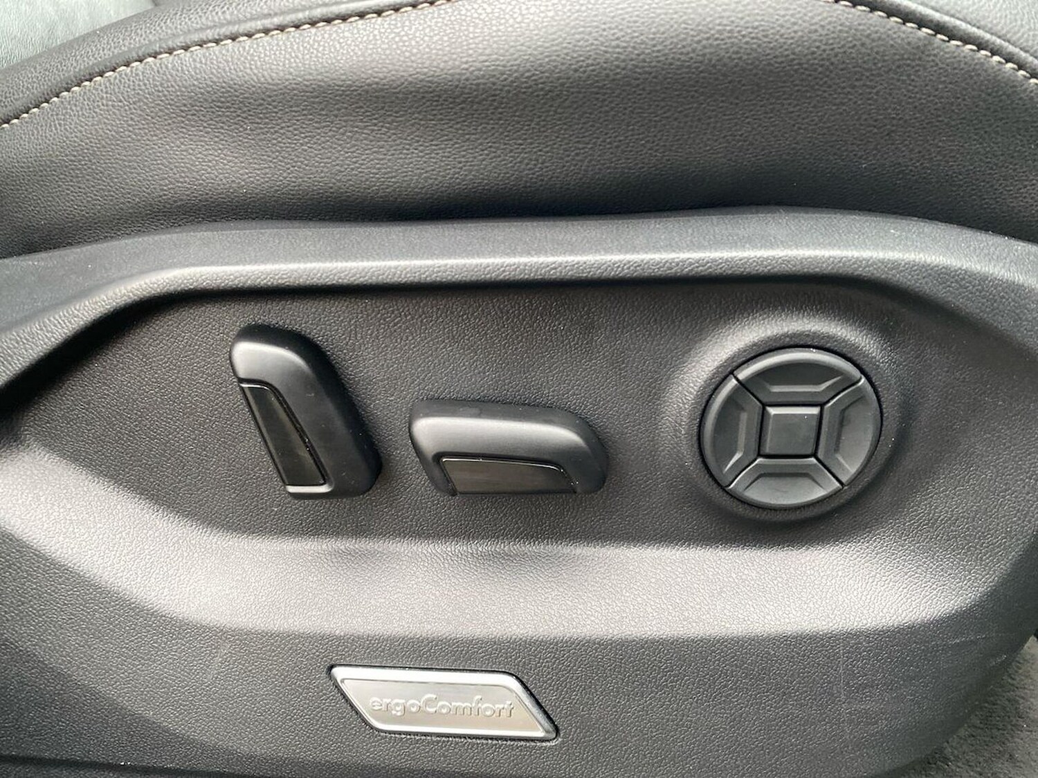 Used Volkswagen Touareg 2021 for sale - 77759325: Photo 30