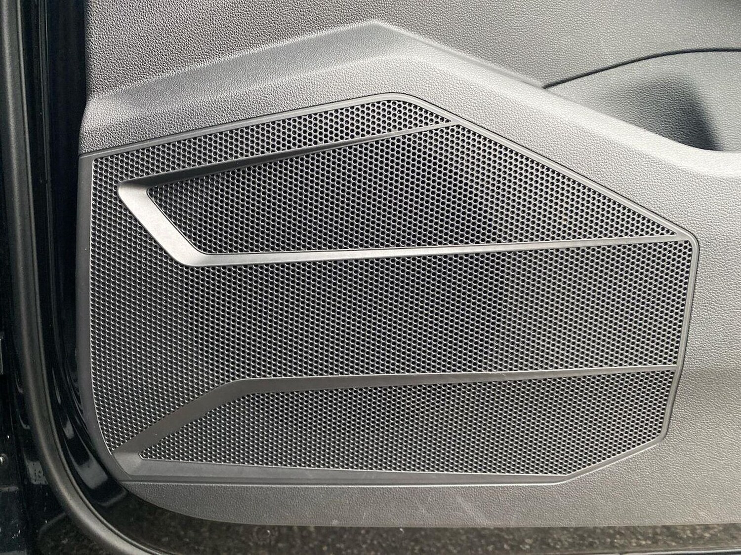 Used Volkswagen Touareg 2021 for sale - 77759325: Photo 31