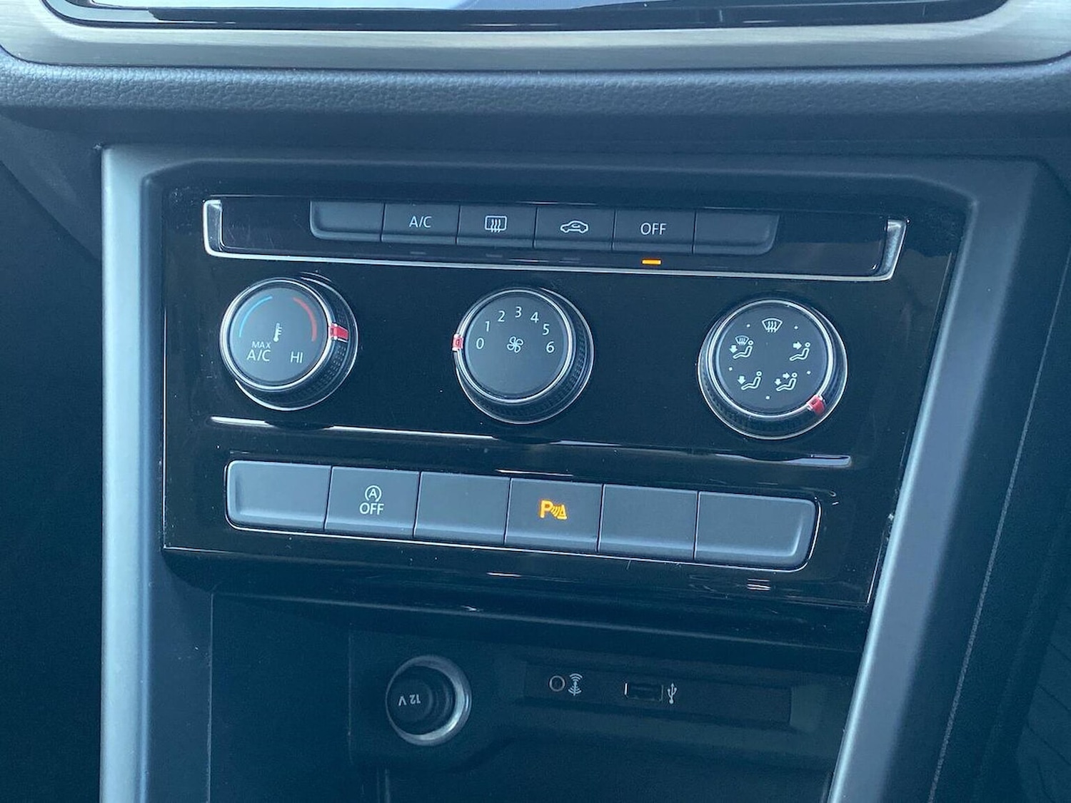 Used Volkswagen Touran 2017 for sale - 76504962: Photo 12