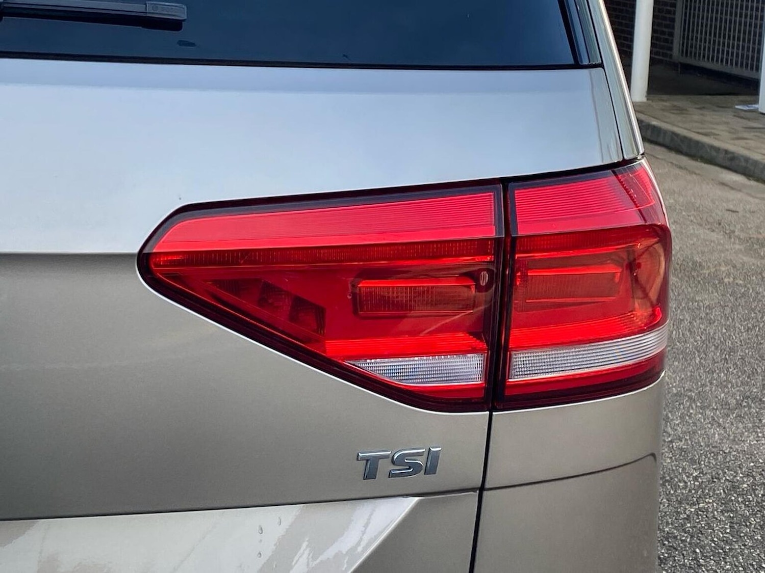 Used Volkswagen Touran 2017 for sale - 76504962: Photo 33