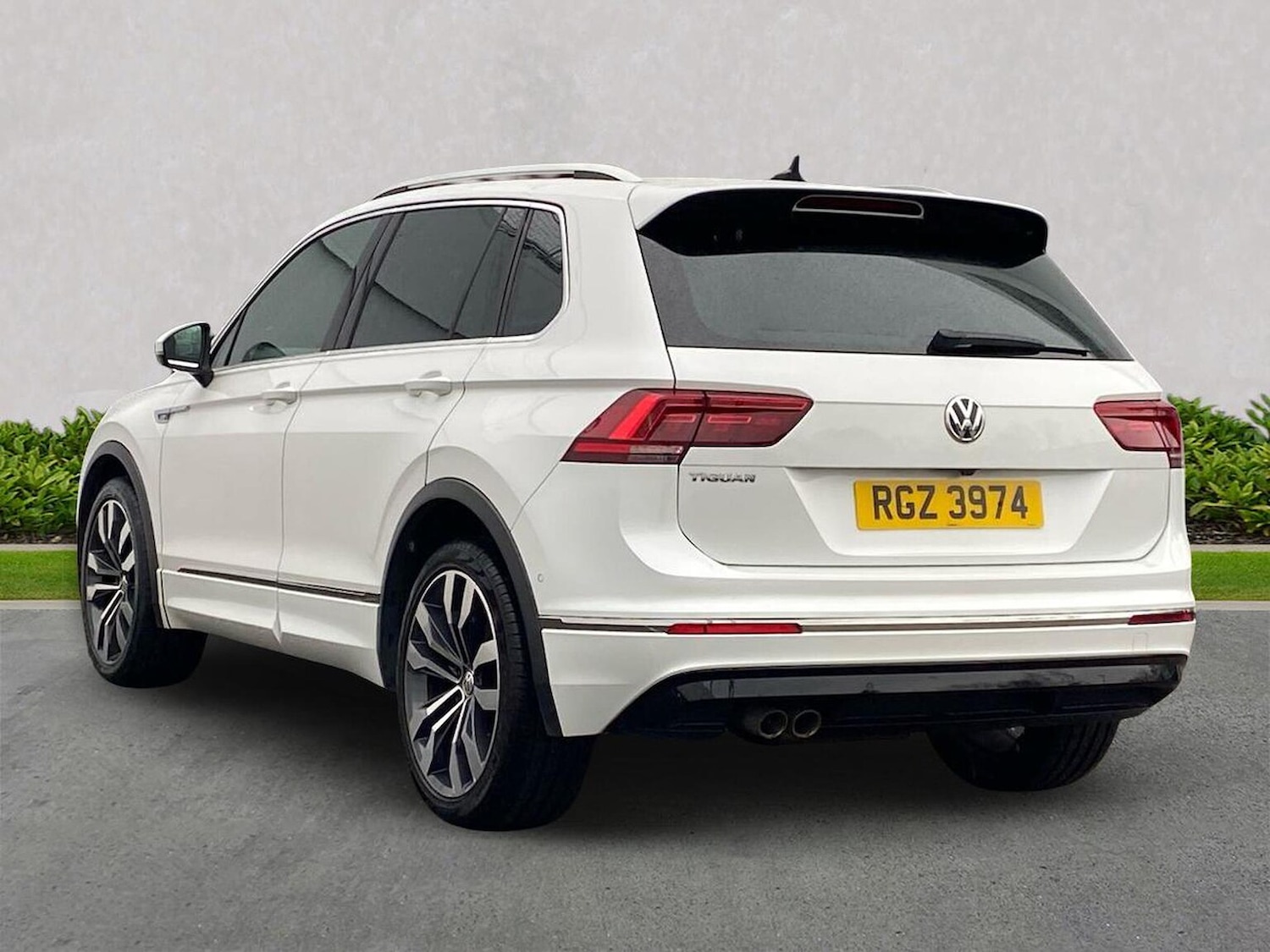 Used Volkswagen Tiguan 2020 for sale - 76449602: Photo 2