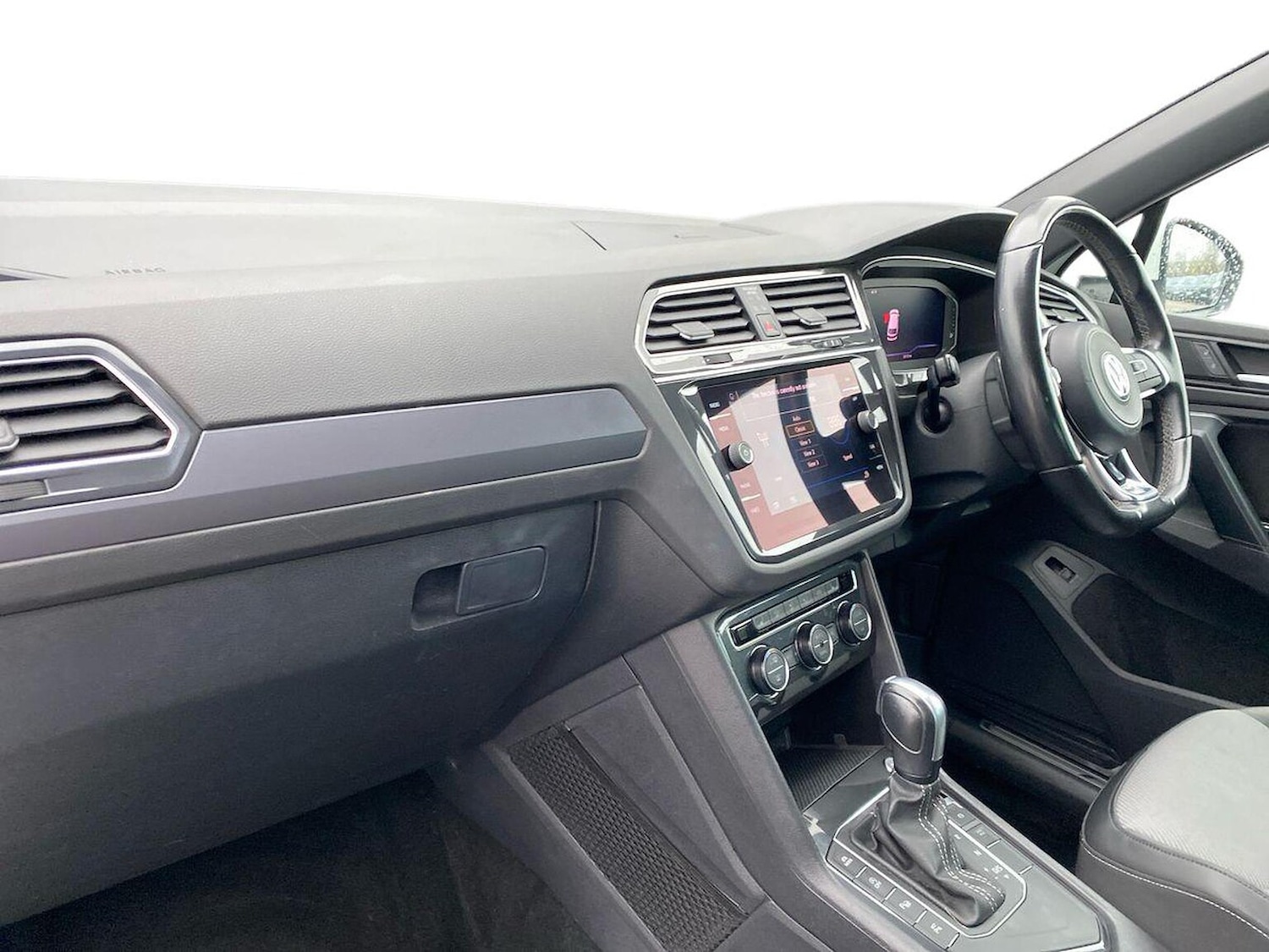 Used Volkswagen Tiguan 2020 for sale - 76449602: Photo 7