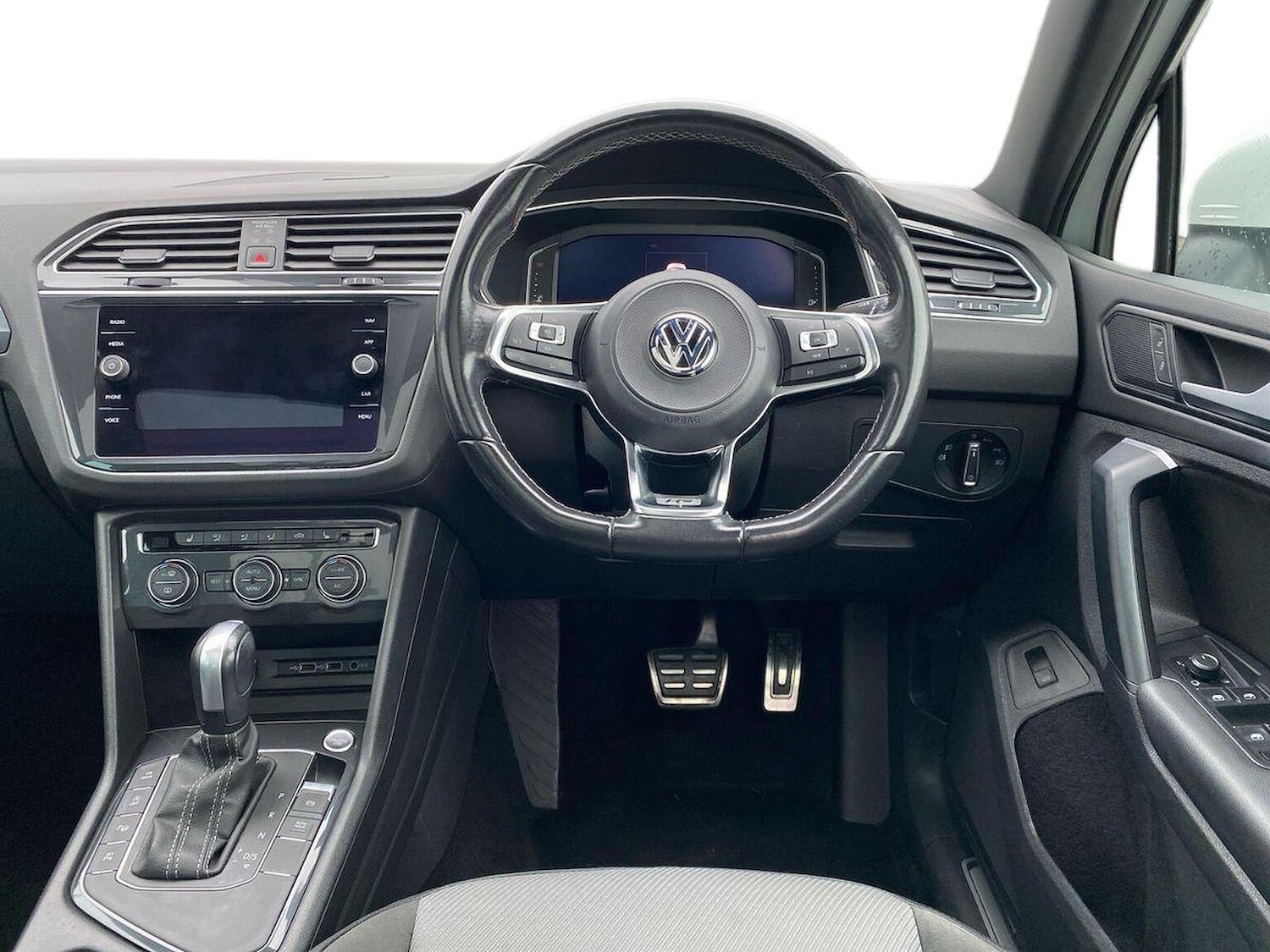 Used Volkswagen Tiguan 2020 for sale - 76449602: Photo 9