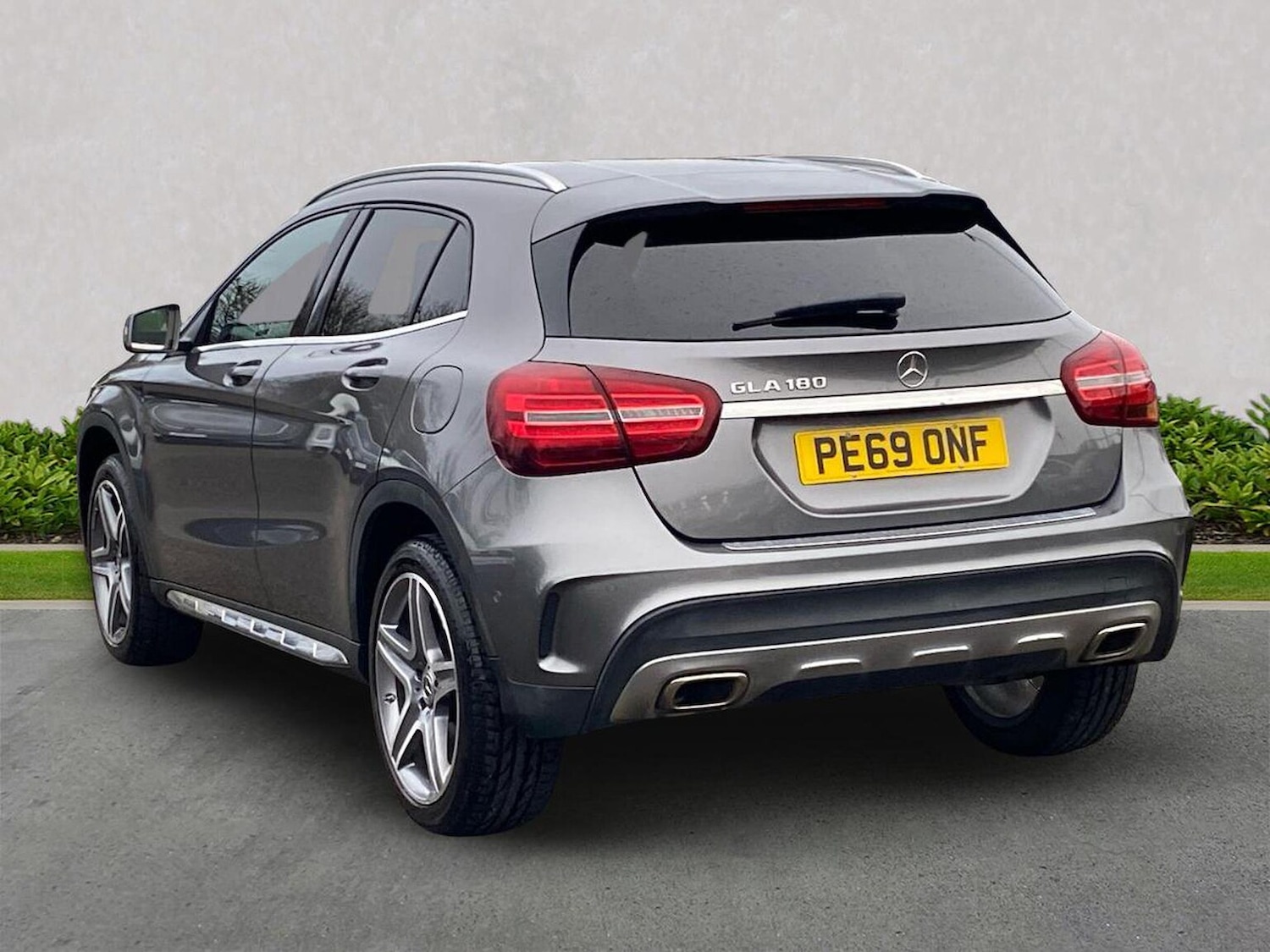 Used Mercedes-Benz GLA 2019 for sale - 76837125: Photo 2