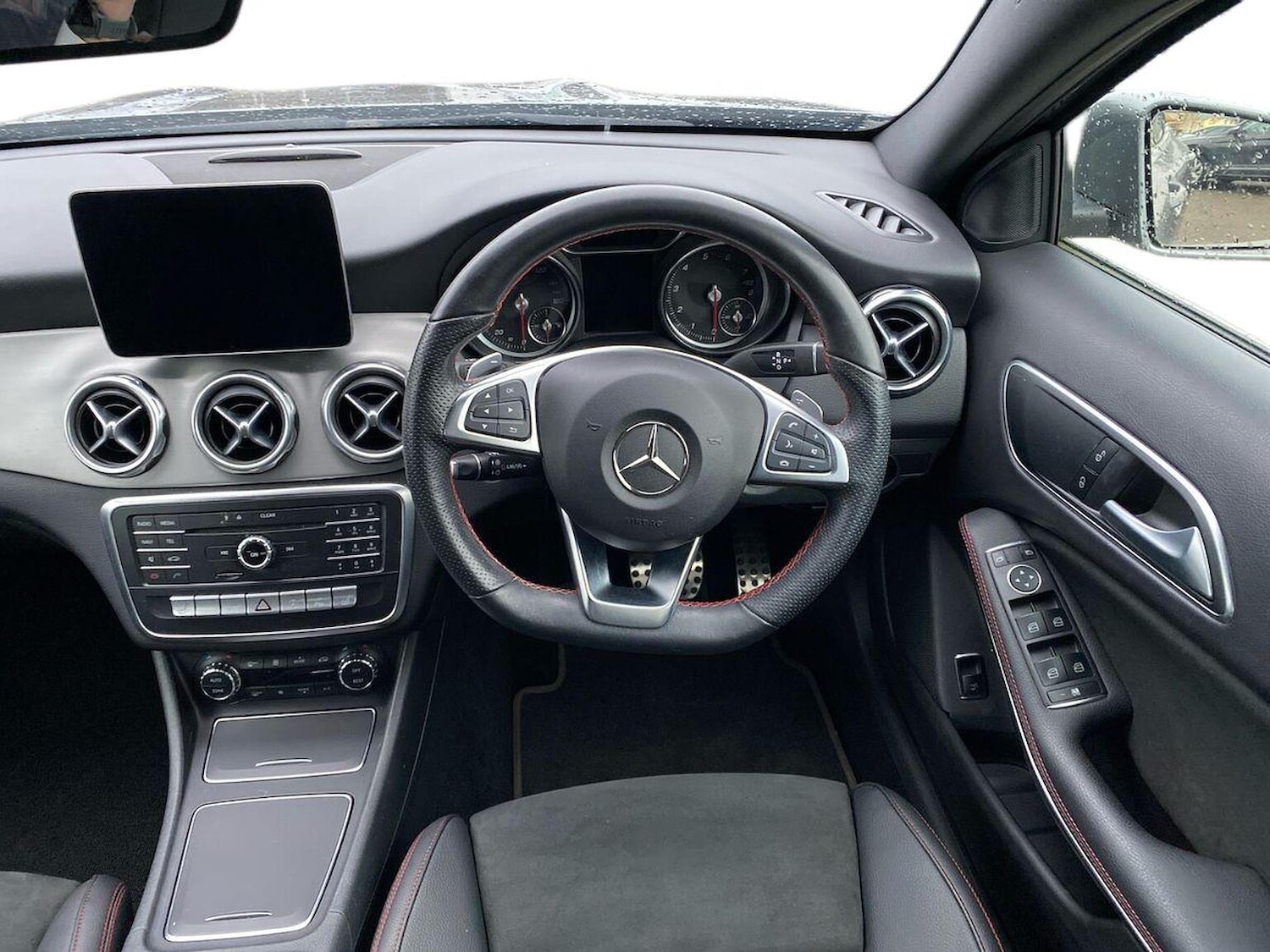 Used Mercedes-Benz GLA 2019 for sale - 76837125: Photo 9