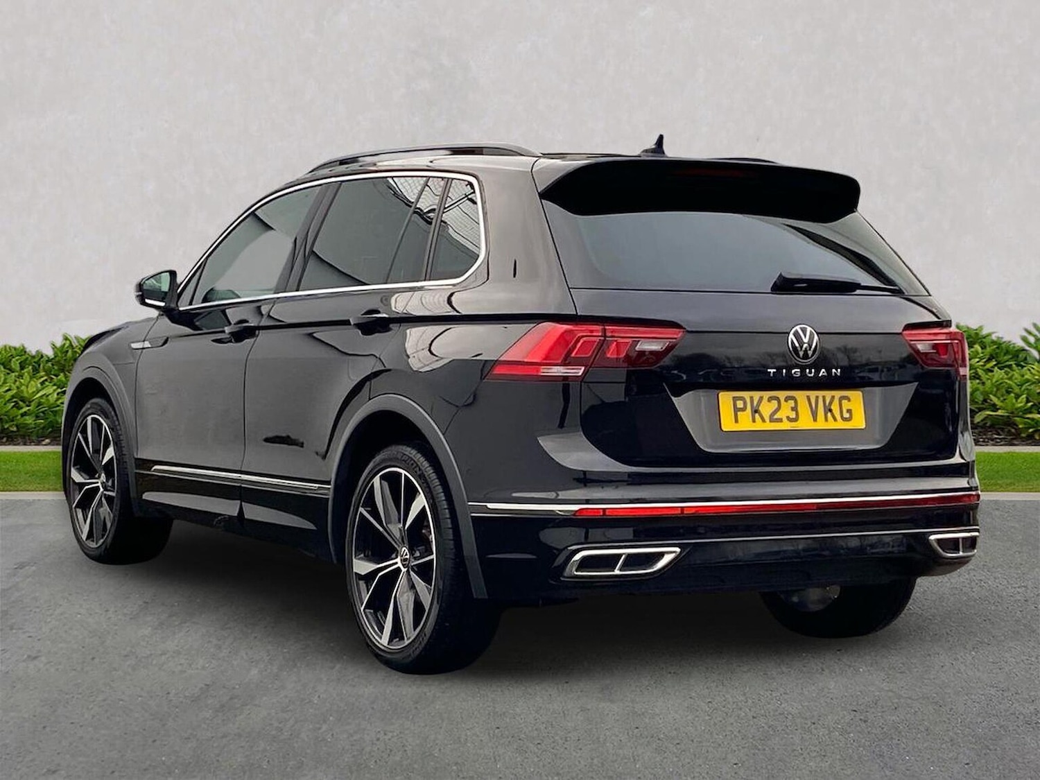 Used Volkswagen Tiguan 2023 for sale - 76461857: Photo 2