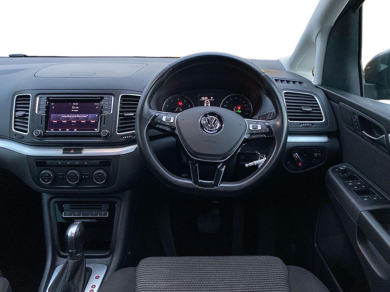 Used Volkswagen Sharan 2021 for sale - 76885063: Photo 9