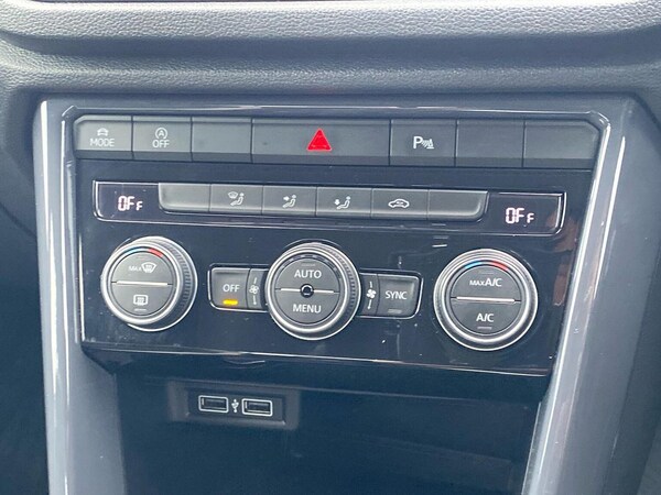 Used Volkswagen T-Roc 2019 for sale - 76134224: Photo 12