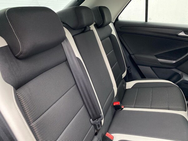 Used Volkswagen T-Roc 2019 for sale - 76134224: Photo 16