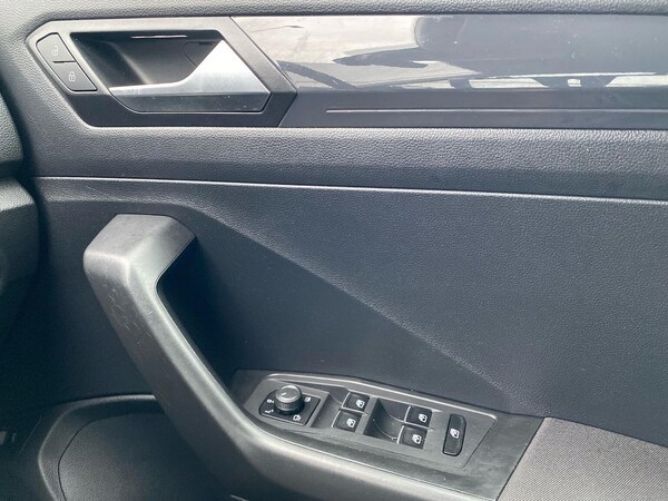 Used Volkswagen T-Roc 2019 for sale - 76134224: Photo 21