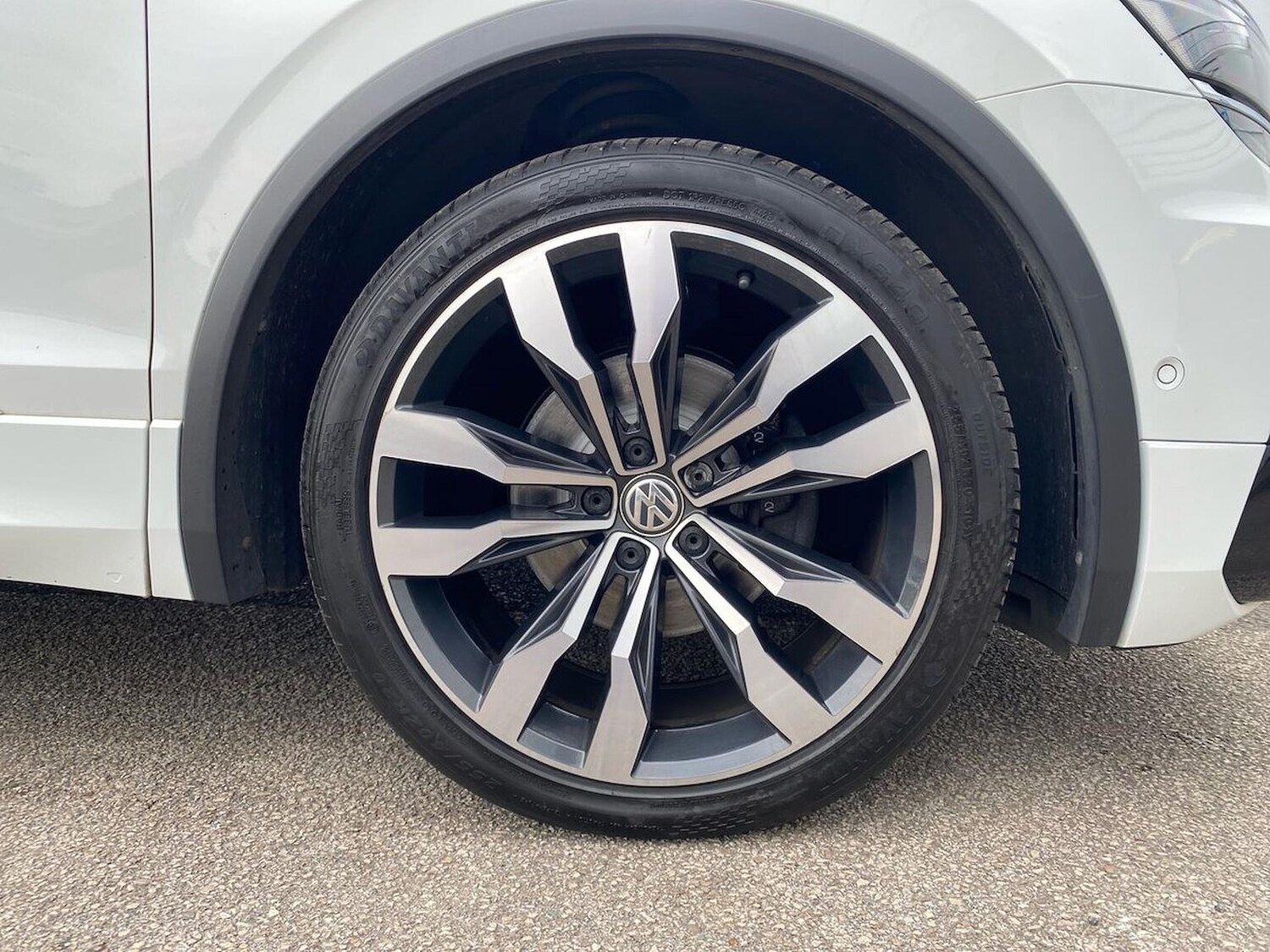 Used Volkswagen Tiguan 2019 for sale - 76149477: Photo 6