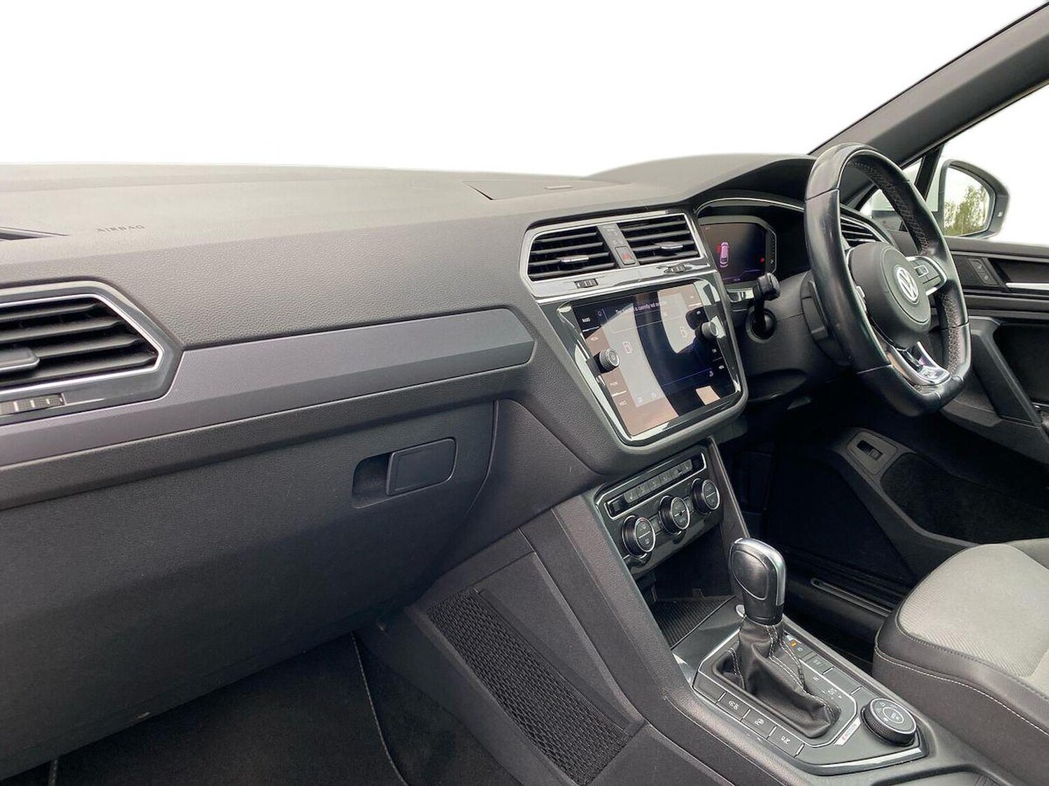 Used Volkswagen Tiguan 2019 for sale - 76149477: Photo 7
