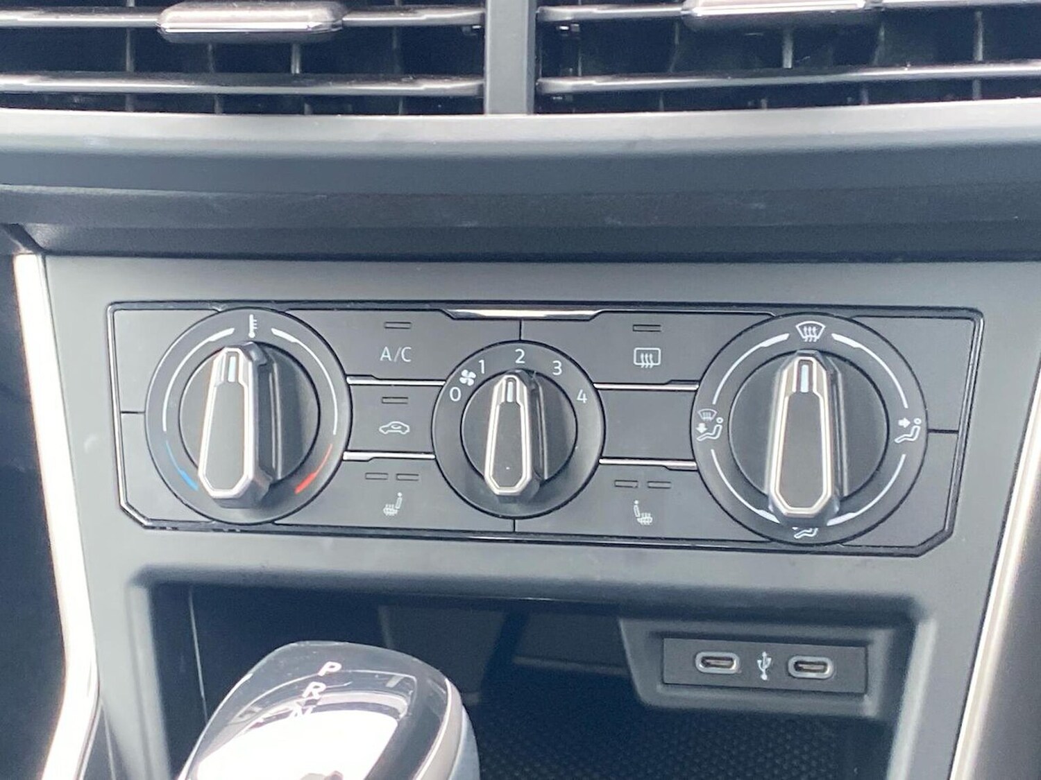 Used Volkswagen Polo 2024 for sale - 78195928: Photo 12