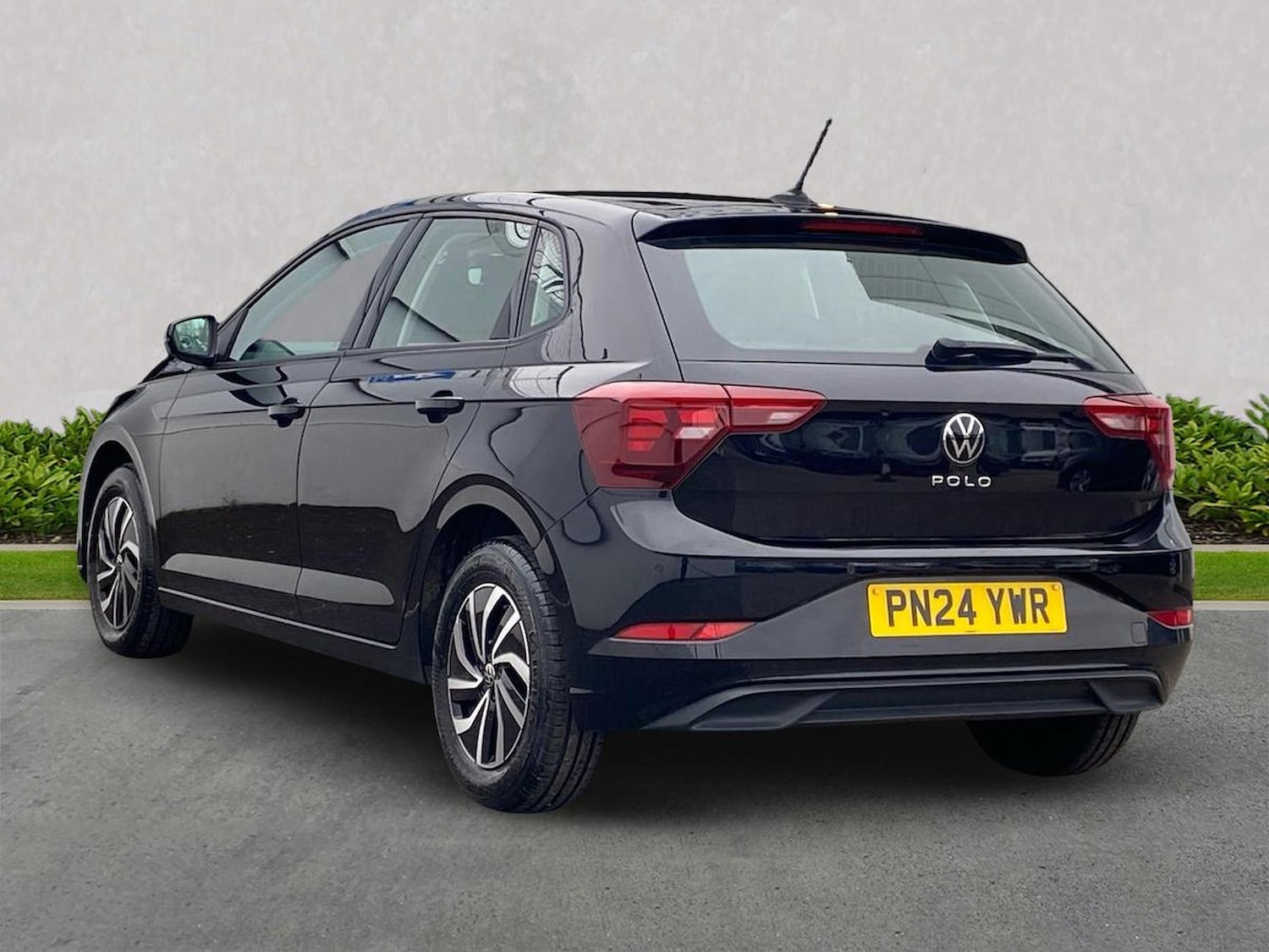 Used Volkswagen Polo 2024 for sale - 78195928: Photo 2