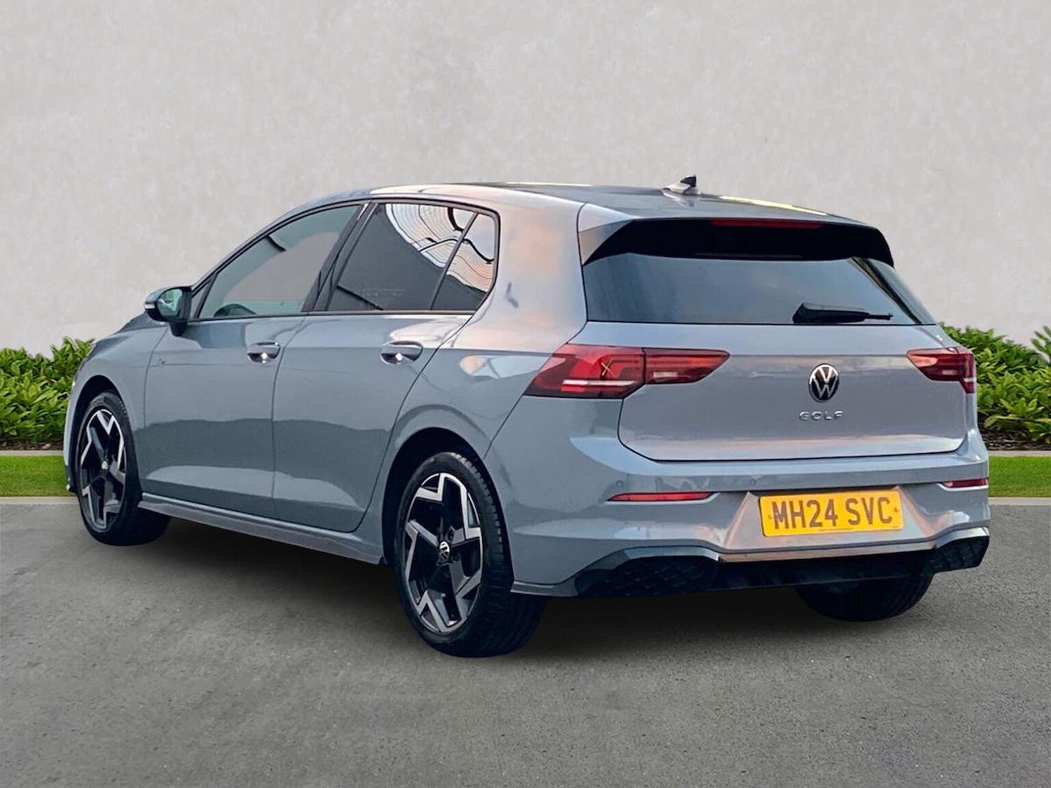 Used Volkswagen Golf 2024 for sale - 76924568: Photo 2