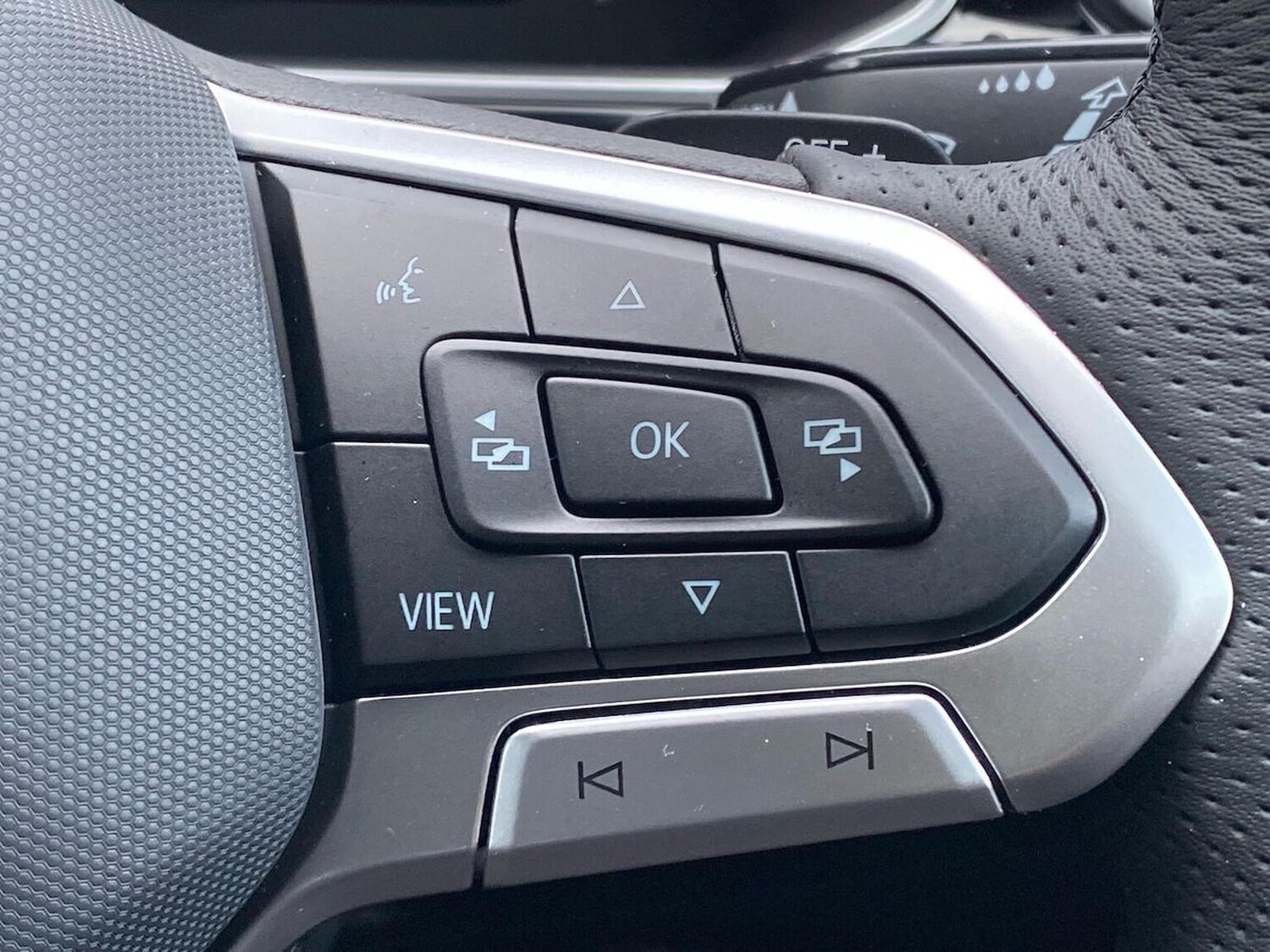 Used Volkswagen T-Roc 2026 for sale - 77759341: Photo 26