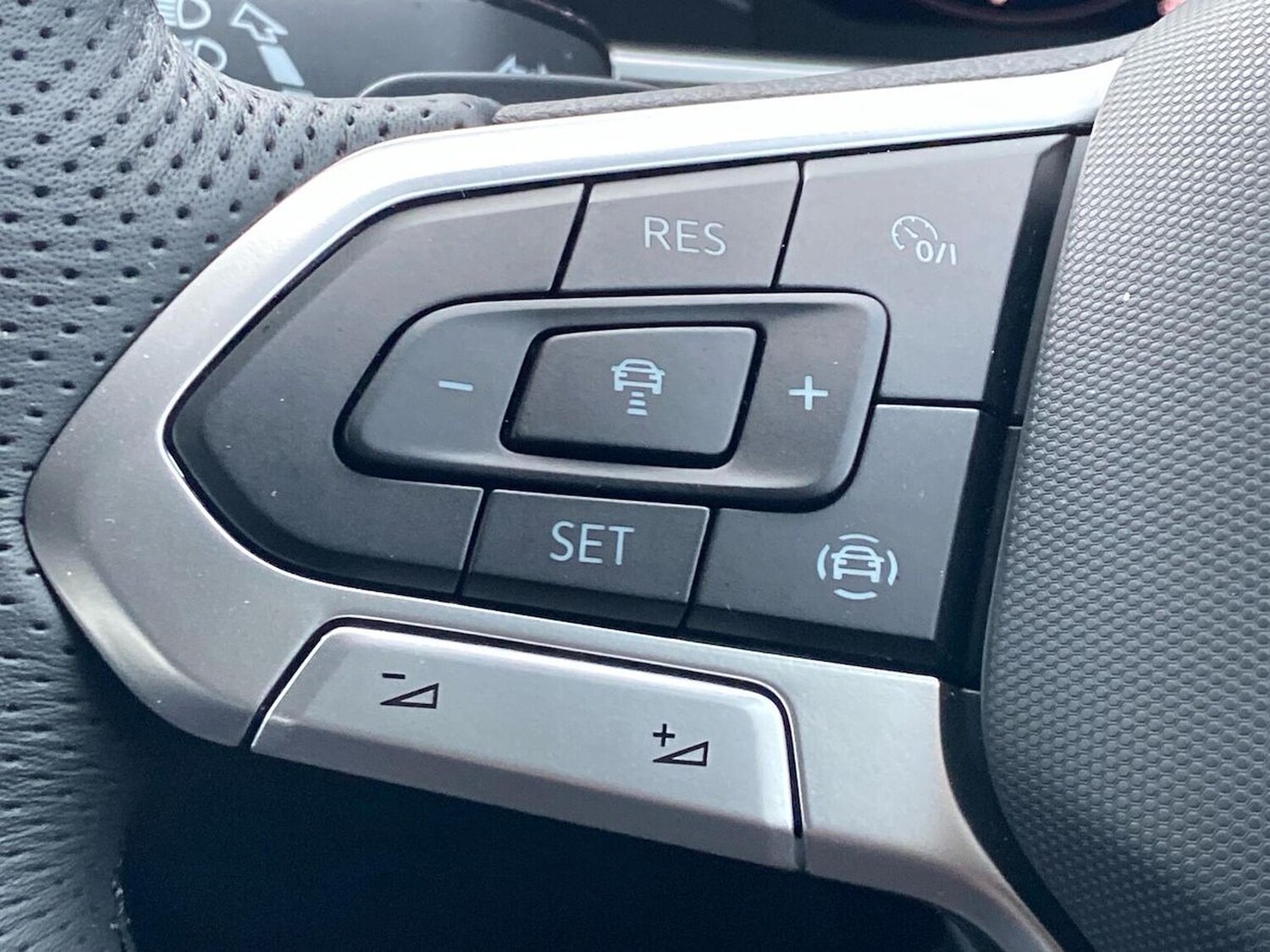 Used Volkswagen T-Roc 2026 for sale - 77759341: Photo 27